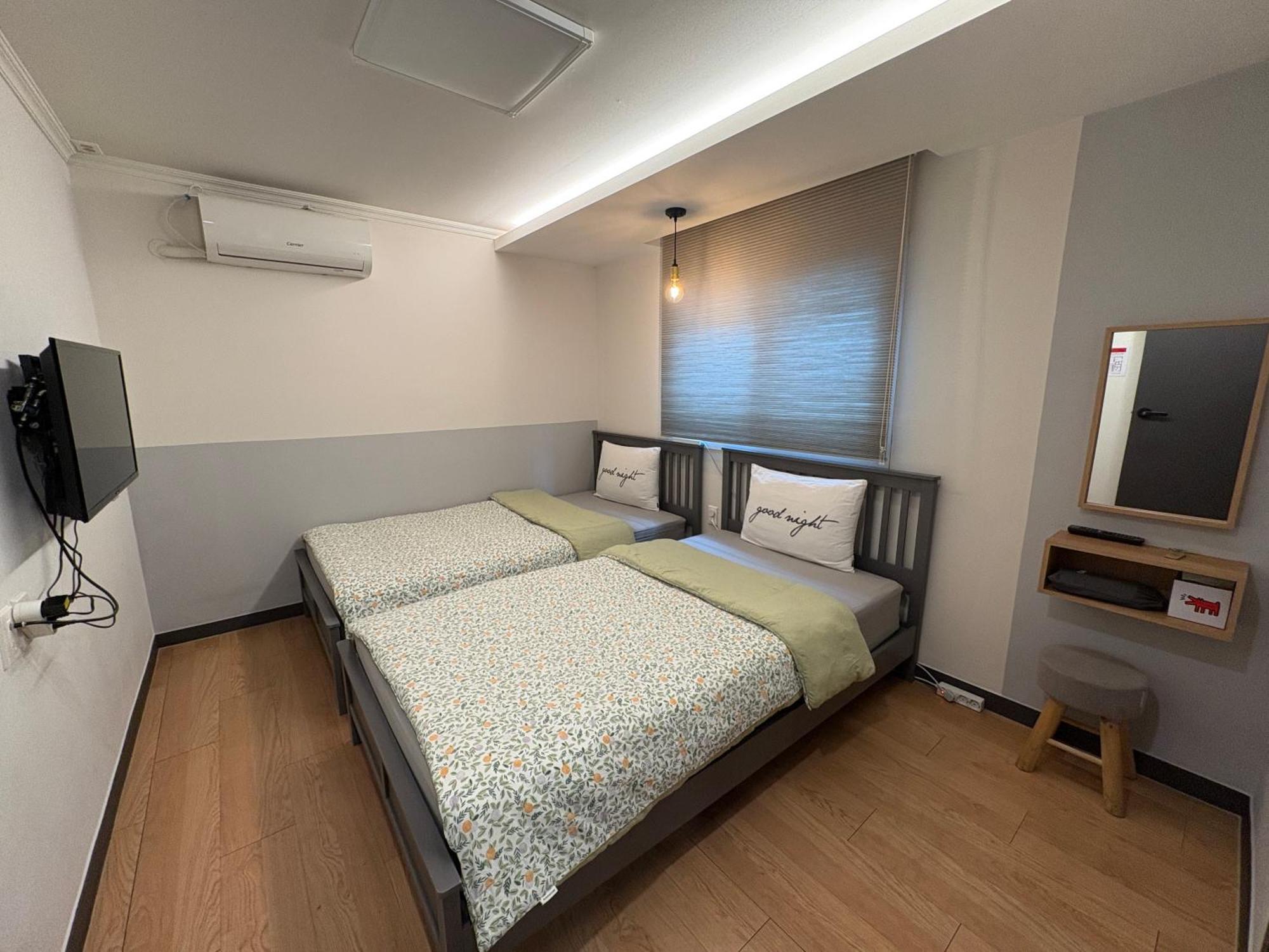 Heima Guesthouse Hongdae Seul Esterno foto